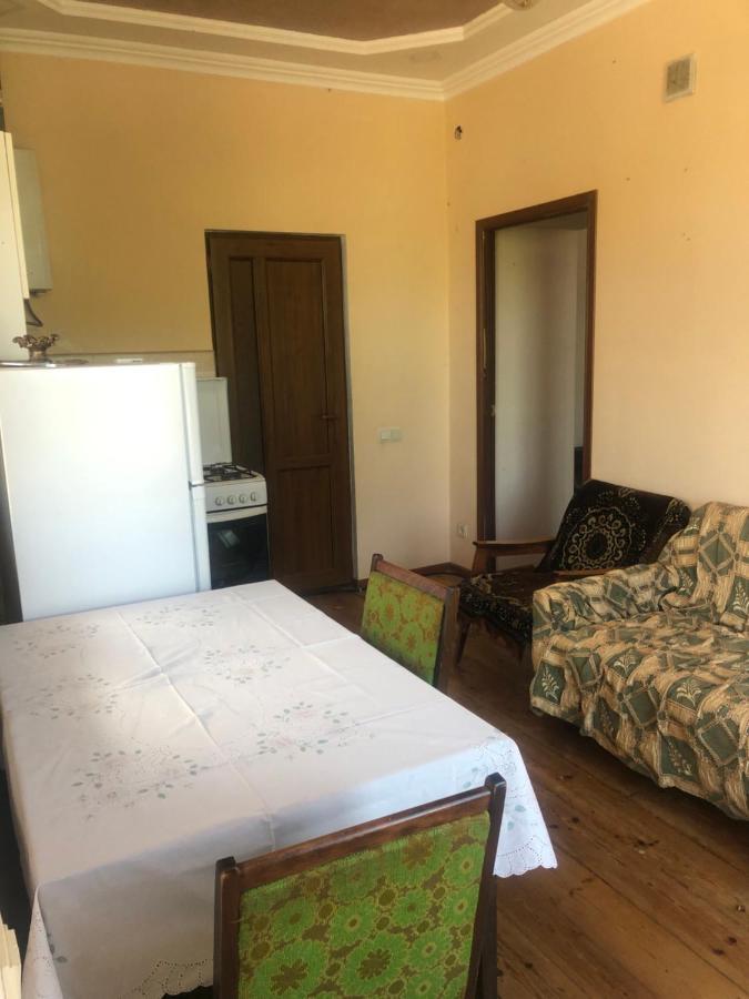 L&A Guest House Goris Exteriör bild